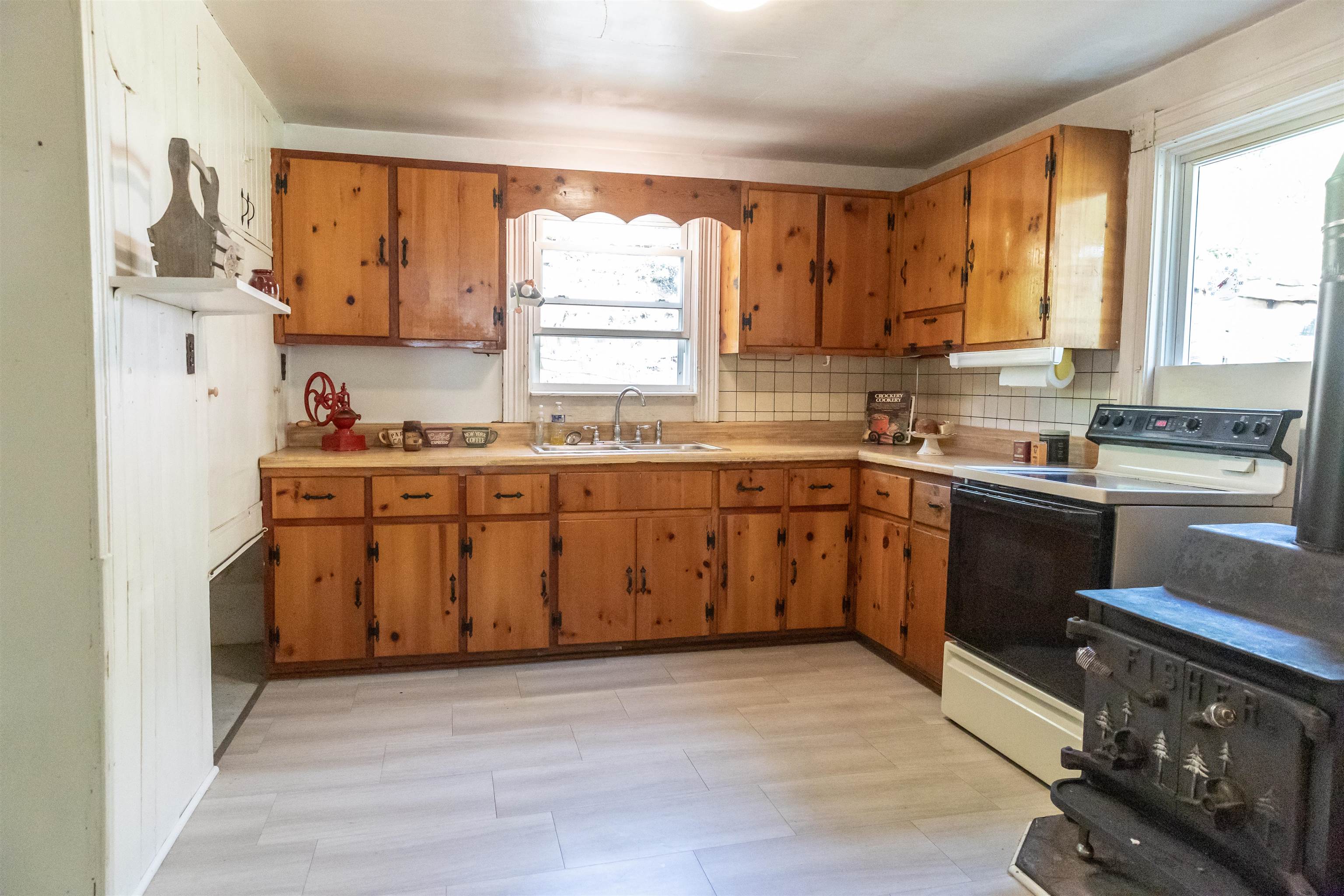 5794 WEST MIDLAND TRL, LEXINGTON, Virginia 24450, 3 Bedrooms Bedrooms, ,1 BathroomBathrooms,Residential,5794 WEST MIDLAND TRL,664190 MLS # 664190