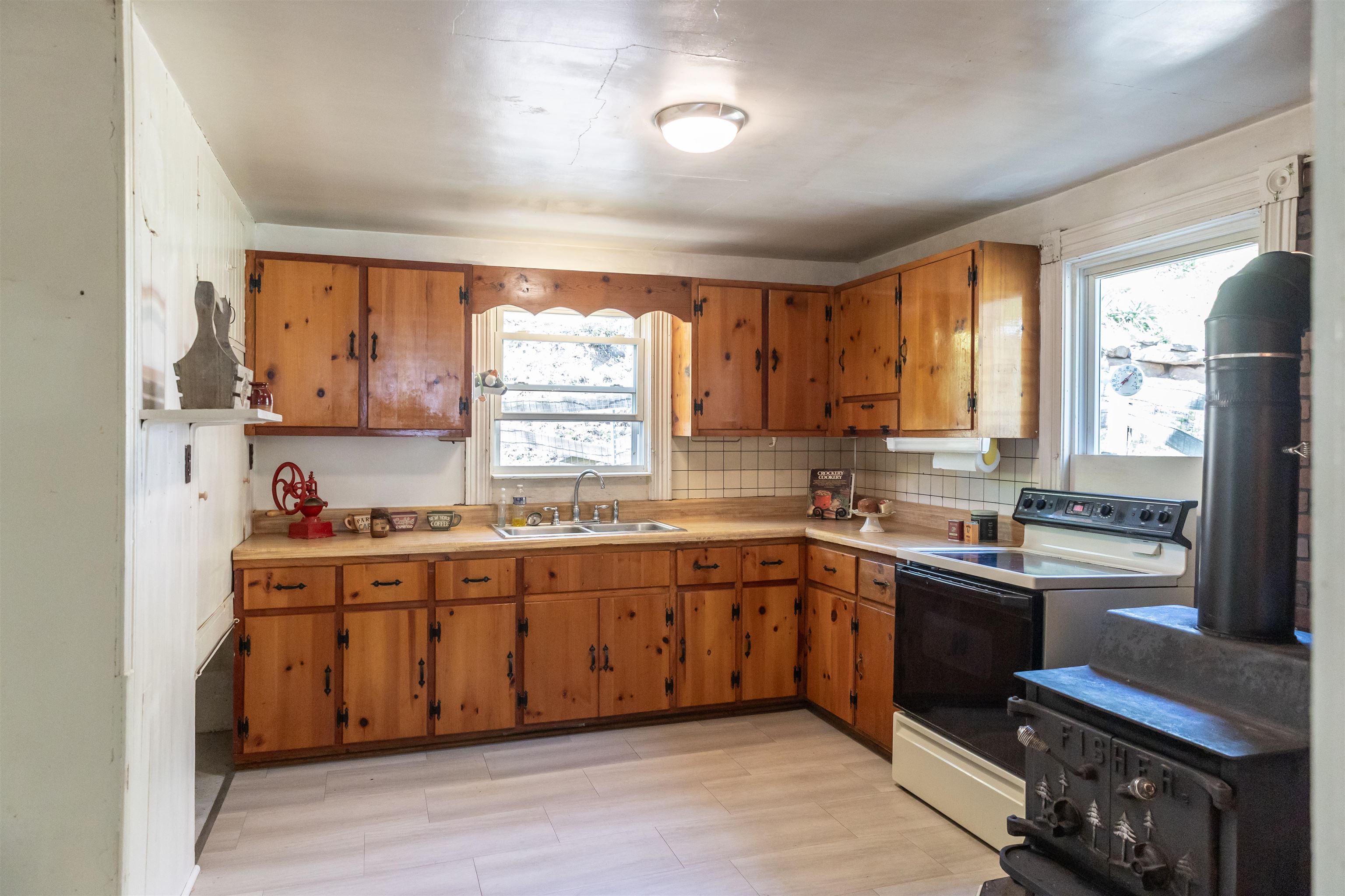 5794 WEST MIDLAND TRL, LEXINGTON, Virginia 24450, 3 Bedrooms Bedrooms, ,1 BathroomBathrooms,Residential,5794 WEST MIDLAND TRL,664190 MLS # 664190
