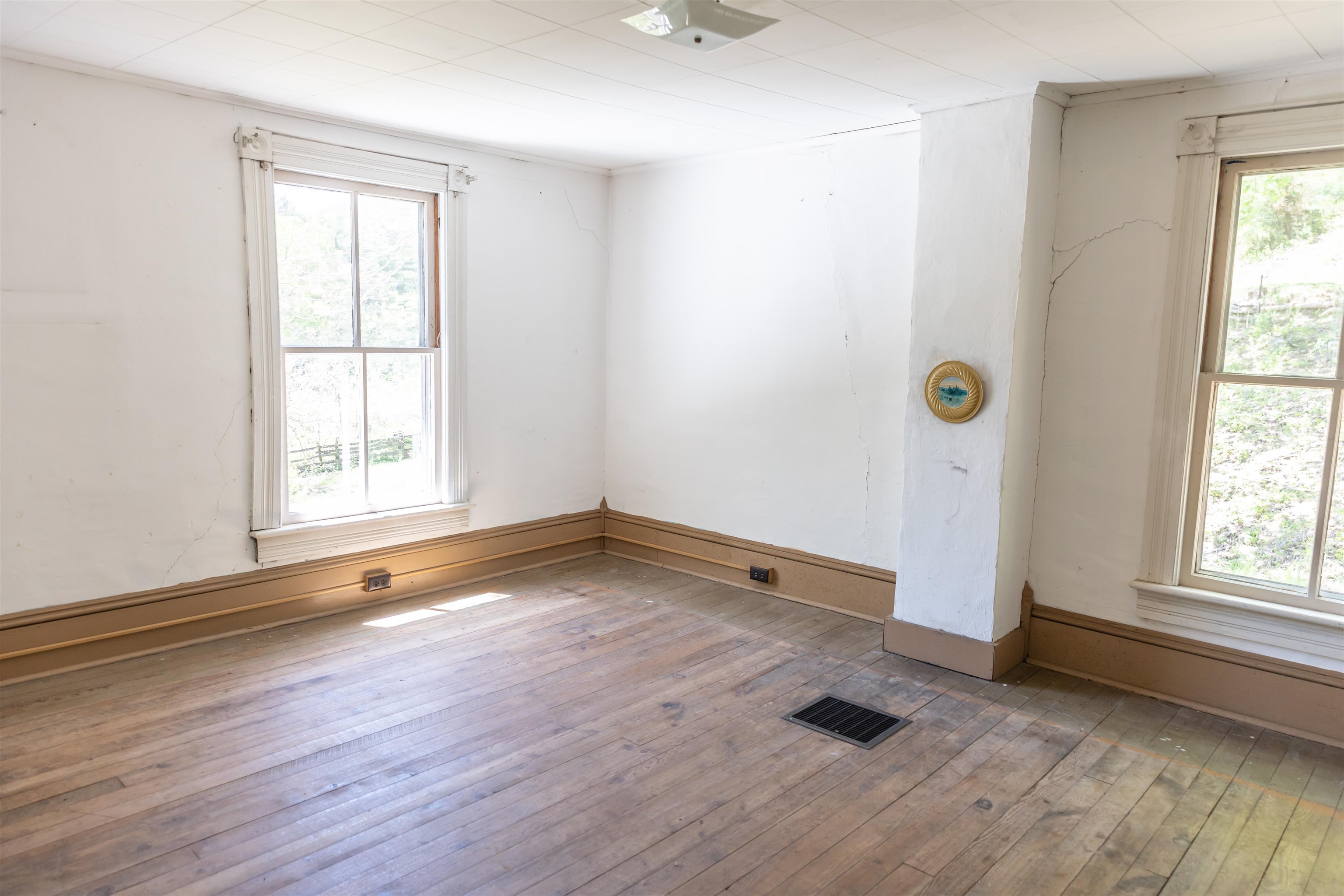 5794 WEST MIDLAND TRL, LEXINGTON, Virginia 24450, 3 Bedrooms Bedrooms, ,1 BathroomBathrooms,Residential,5794 WEST MIDLAND TRL,664190 MLS # 664190