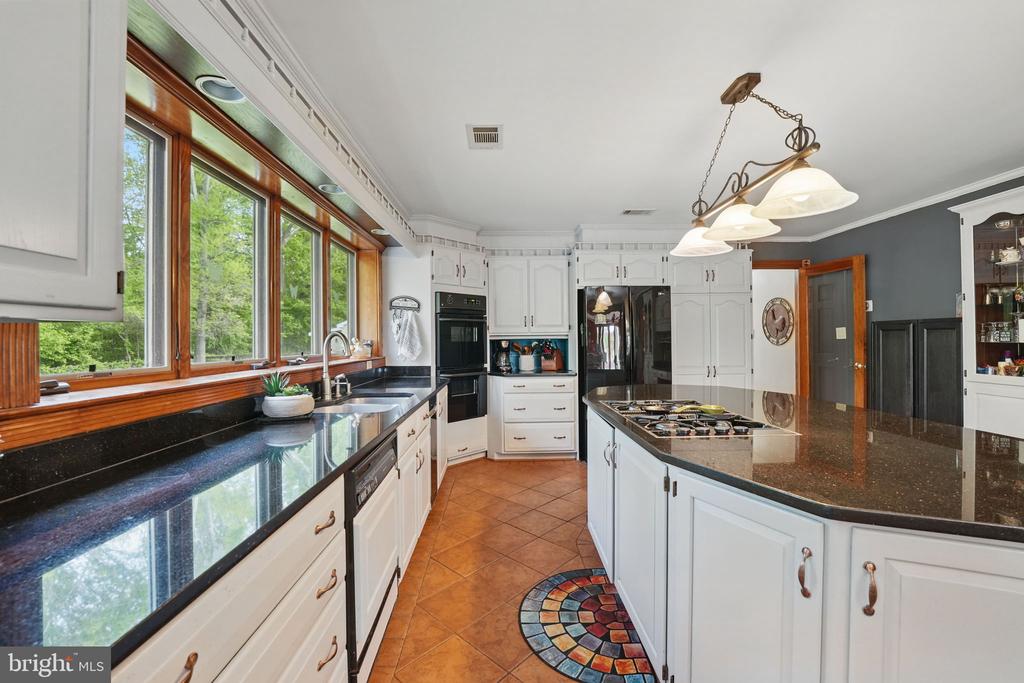 8511 LEEDS MANOR RD, WARRENTON, Virginia 20186, 4 Bedrooms Bedrooms, ,4 BathroomsBathrooms,Residential,8511 LEEDS MANOR RD,VAFQ2016382 MLS # VAFQ2016382