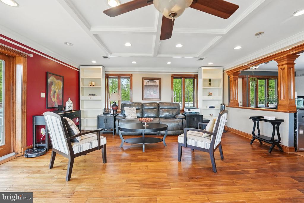 8511 LEEDS MANOR RD, WARRENTON, Virginia 20186, 4 Bedrooms Bedrooms, ,4 BathroomsBathrooms,Residential,8511 LEEDS MANOR RD,VAFQ2016382 MLS # VAFQ2016382