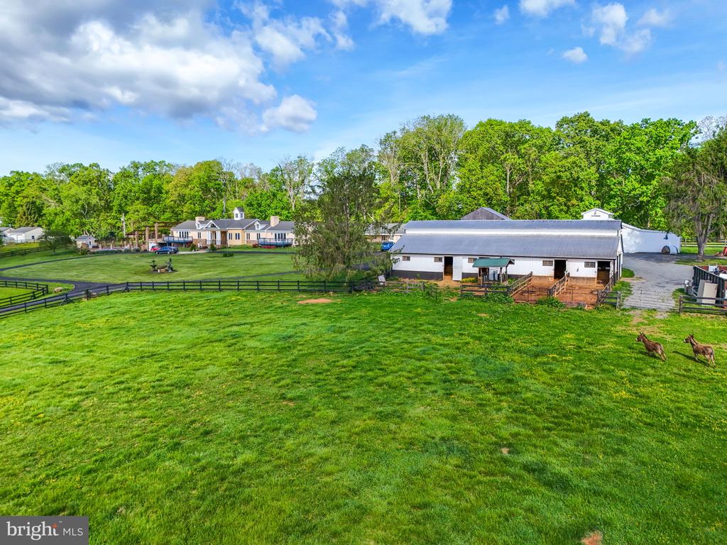 8511 LEEDS MANOR RD, WARRENTON, Virginia 20186, 4 Bedrooms Bedrooms, ,4 BathroomsBathrooms,Residential,8511 LEEDS MANOR RD,VAFQ2016382 MLS # VAFQ2016382