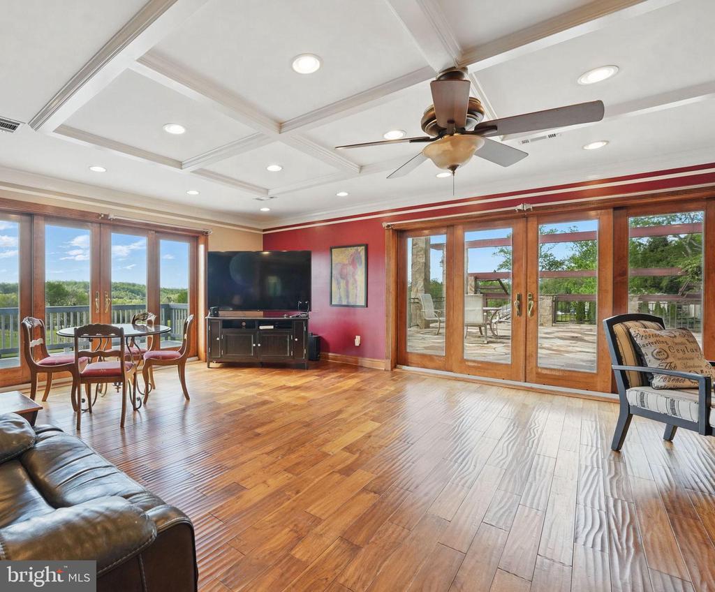 8511 LEEDS MANOR RD, WARRENTON, Virginia 20186, 4 Bedrooms Bedrooms, ,4 BathroomsBathrooms,Residential,8511 LEEDS MANOR RD,VAFQ2016382 MLS # VAFQ2016382