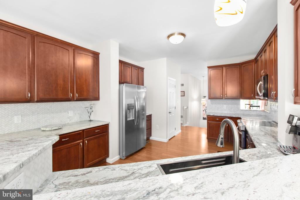 7335 DEER RIDGE WAY, SPOTSYLVANIA, Virginia 22551, 5 Bedrooms Bedrooms, ,4 BathroomsBathrooms,Residential,7335 DEER RIDGE WAY,VASP2032816 MLS # VASP2032816