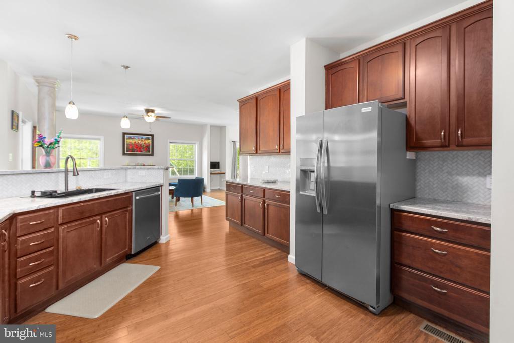 7335 DEER RIDGE WAY, SPOTSYLVANIA, Virginia 22551, 5 Bedrooms Bedrooms, ,4 BathroomsBathrooms,Residential,7335 DEER RIDGE WAY,VASP2032816 MLS # VASP2032816