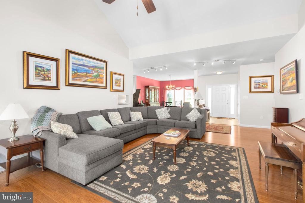 7335 DEER RIDGE WAY, SPOTSYLVANIA, Virginia 22551, 5 Bedrooms Bedrooms, ,4 BathroomsBathrooms,Residential,7335 DEER RIDGE WAY,VASP2032816 MLS # VASP2032816