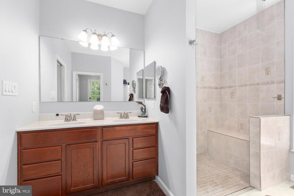 7335 DEER RIDGE WAY, SPOTSYLVANIA, Virginia 22551, 5 Bedrooms Bedrooms, ,4 BathroomsBathrooms,Residential,7335 DEER RIDGE WAY,VASP2032816 MLS # VASP2032816