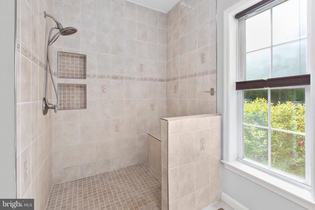7335 DEER RIDGE WAY, SPOTSYLVANIA, Virginia 22551, 5 Bedrooms Bedrooms, ,4 BathroomsBathrooms,Residential,7335 DEER RIDGE WAY,VASP2032816 MLS # VASP2032816