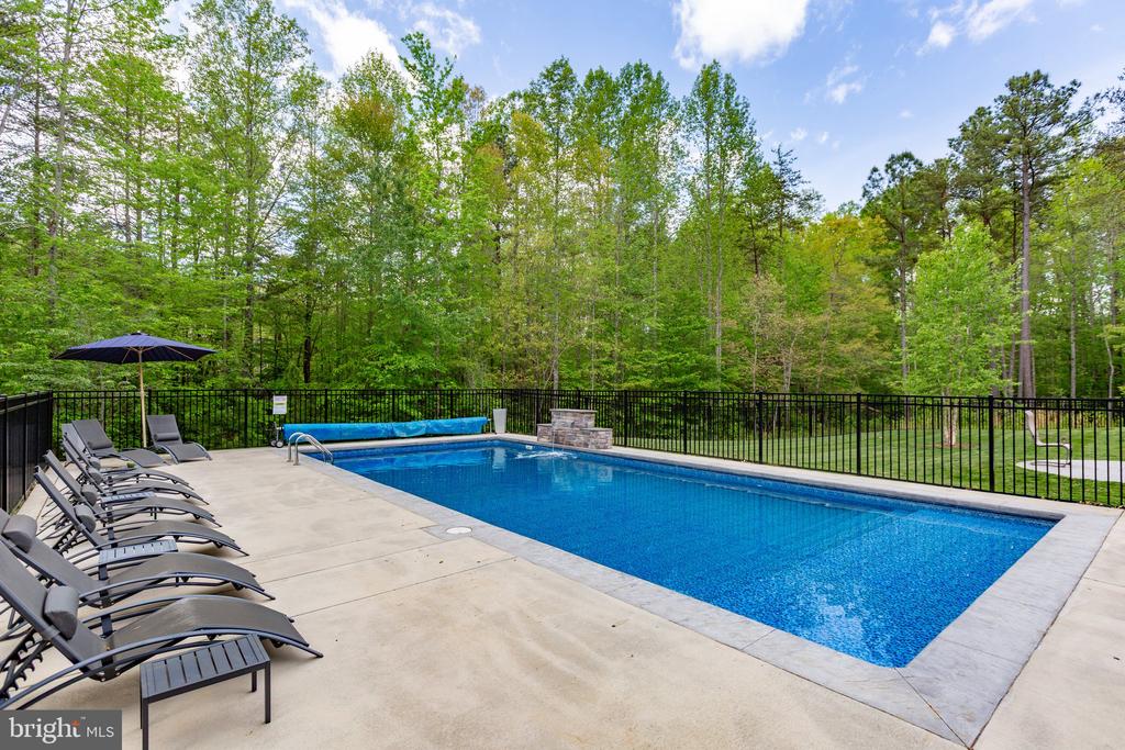 7335 DEER RIDGE WAY, SPOTSYLVANIA, Virginia 22551, 5 Bedrooms Bedrooms, ,4 BathroomsBathrooms,Residential,7335 DEER RIDGE WAY,VASP2032816 MLS # VASP2032816