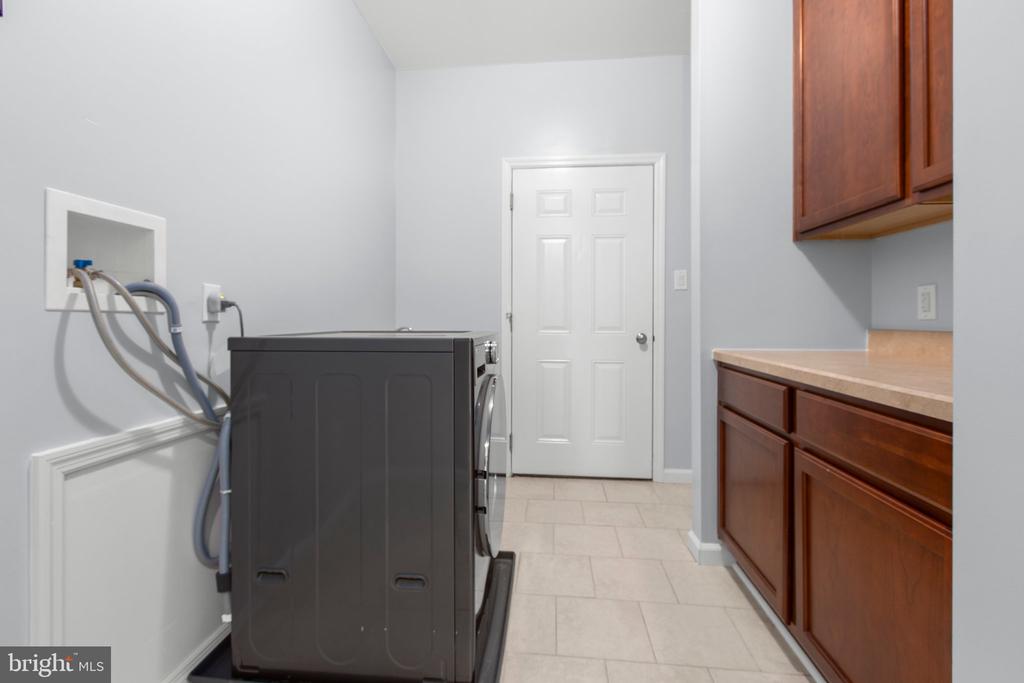 7335 DEER RIDGE WAY, SPOTSYLVANIA, Virginia 22551, 5 Bedrooms Bedrooms, ,4 BathroomsBathrooms,Residential,7335 DEER RIDGE WAY,VASP2032816 MLS # VASP2032816