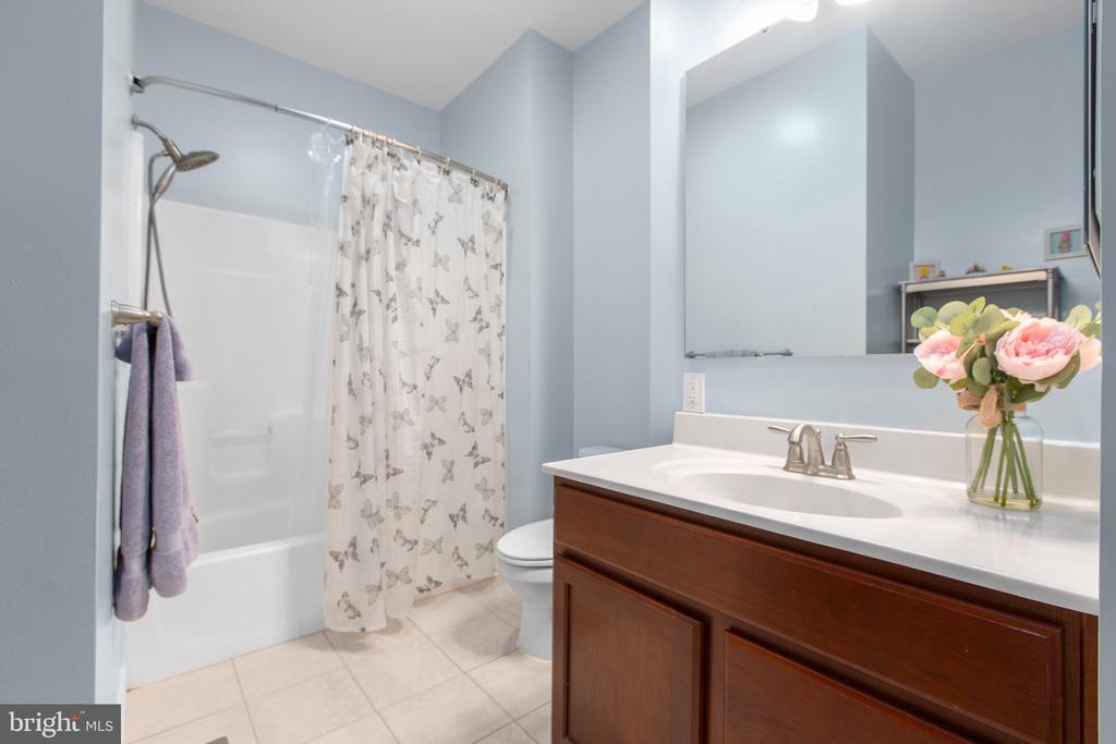7335 DEER RIDGE WAY, SPOTSYLVANIA, Virginia 22551, 5 Bedrooms Bedrooms, ,4 BathroomsBathrooms,Residential,7335 DEER RIDGE WAY,VASP2032816 MLS # VASP2032816