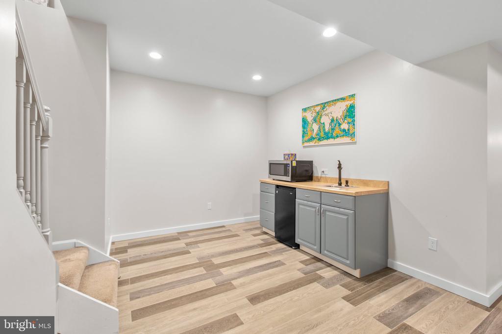 7335 DEER RIDGE WAY, SPOTSYLVANIA, Virginia 22551, 5 Bedrooms Bedrooms, ,4 BathroomsBathrooms,Residential,7335 DEER RIDGE WAY,VASP2032816 MLS # VASP2032816