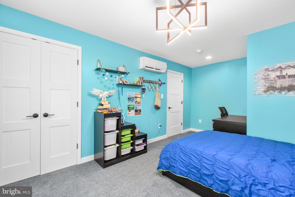 7335 DEER RIDGE WAY, SPOTSYLVANIA, Virginia 22551, 5 Bedrooms Bedrooms, ,4 BathroomsBathrooms,Residential,7335 DEER RIDGE WAY,VASP2032816 MLS # VASP2032816