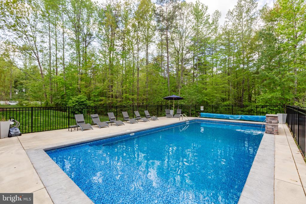 7335 DEER RIDGE WAY, SPOTSYLVANIA, Virginia 22551, 5 Bedrooms Bedrooms, ,4 BathroomsBathrooms,Residential,7335 DEER RIDGE WAY,VASP2032816 MLS # VASP2032816