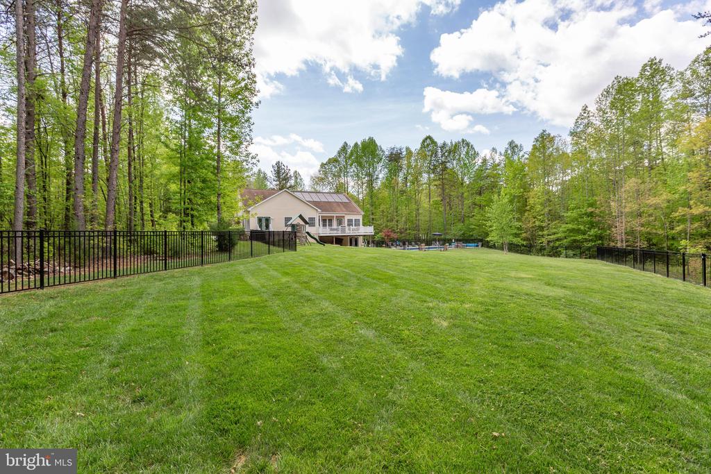 7335 DEER RIDGE WAY, SPOTSYLVANIA, Virginia 22551, 5 Bedrooms Bedrooms, ,4 BathroomsBathrooms,Residential,7335 DEER RIDGE WAY,VASP2032816 MLS # VASP2032816