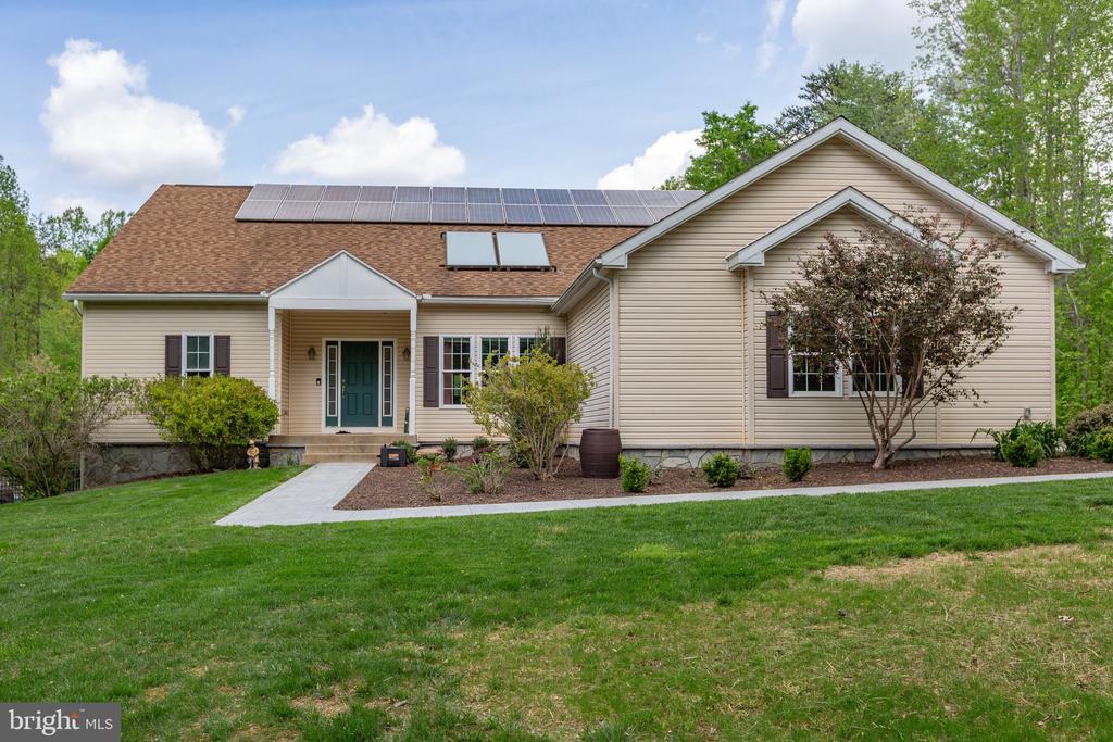 7335 DEER RIDGE WAY, SPOTSYLVANIA, Virginia 22551, 5 Bedrooms Bedrooms, ,4 BathroomsBathrooms,Residential,7335 DEER RIDGE WAY,VASP2032816 MLS # VASP2032816