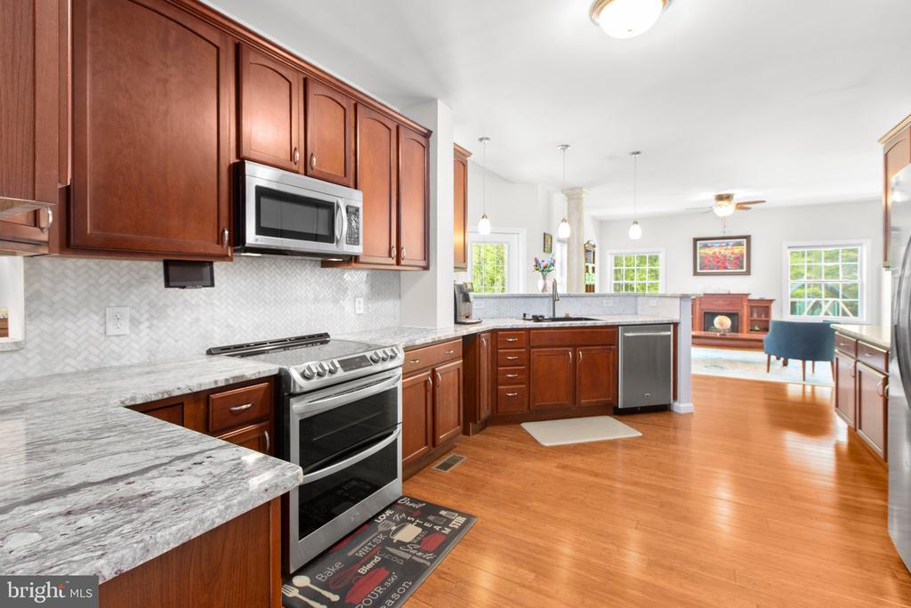 7335 DEER RIDGE WAY, SPOTSYLVANIA, Virginia 22551, 5 Bedrooms Bedrooms, ,4 BathroomsBathrooms,Residential,7335 DEER RIDGE WAY,VASP2032816 MLS # VASP2032816