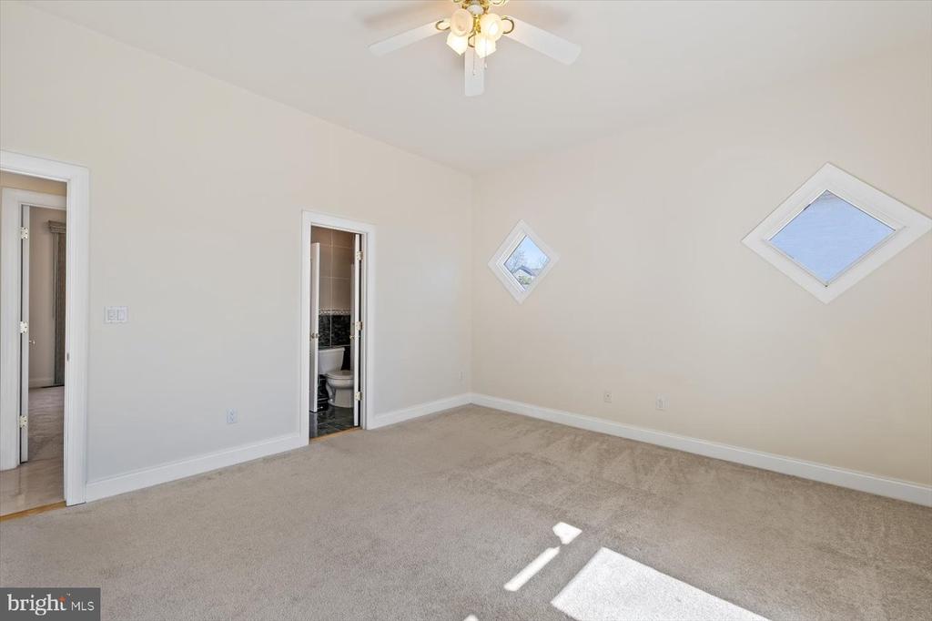 3714 FAIRWAYS CT, FREDERICKSBURG, Virginia 22408, 7 Bedrooms Bedrooms, ,6 BathroomsBathrooms,Residential,3714 FAIRWAYS CT,VASP2032926 MLS # VASP2032926