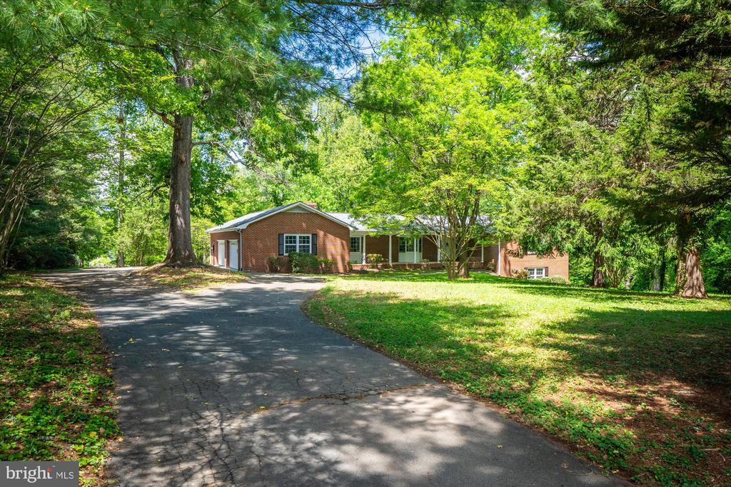 3000 EARLYSVILLE RD, EARLYSVILLE, Virginia 22936, 3 Bedrooms Bedrooms, ,3 BathroomsBathrooms,Residential,3000 EARLYSVILLE RD,VAAB2000974 MLS # VAAB2000974