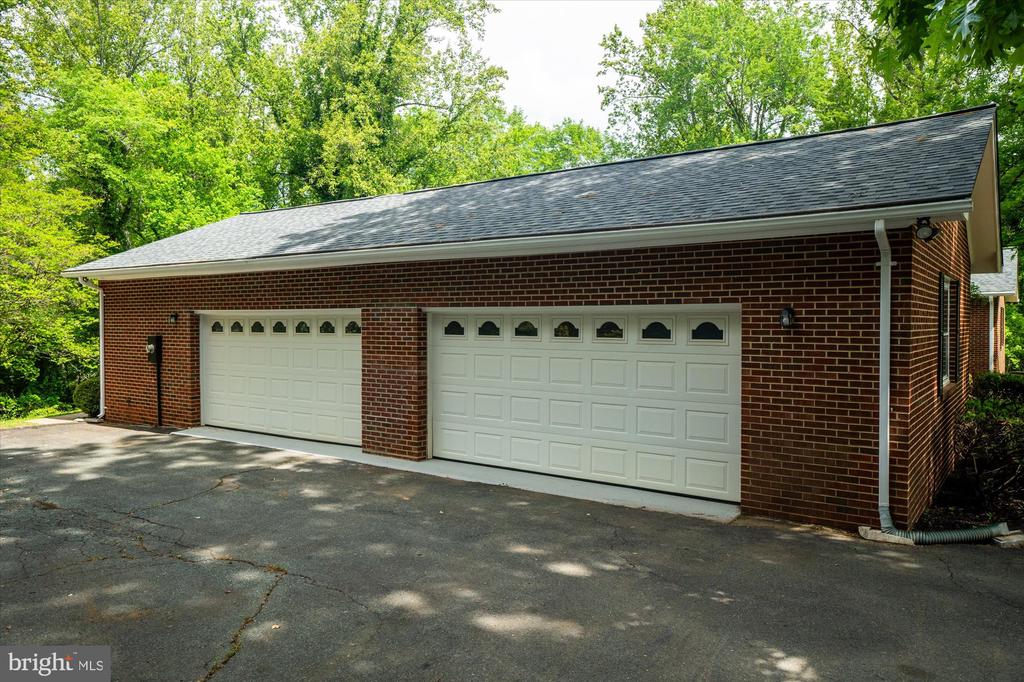 3000 EARLYSVILLE RD, EARLYSVILLE, Virginia 22936, 3 Bedrooms Bedrooms, ,3 BathroomsBathrooms,Residential,3000 EARLYSVILLE RD,VAAB2000974 MLS # VAAB2000974