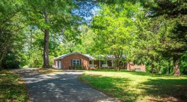 3000 EARLYSVILLE RD, EARLYSVILLE, Virginia 22936, 3 Bedrooms Bedrooms, ,3 BathroomsBathrooms,Residential,3000 EARLYSVILLE RD,VAAB2000974 MLS # VAAB2000974