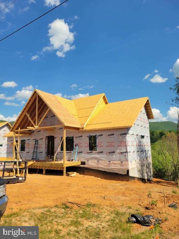880 RIVER HILLS RD, SHENANDOAH, Virginia 22849, 4 Bedrooms Bedrooms, ,3 BathroomsBathrooms,Residential,880 RIVER HILLS RD,VAPA2004878 MLS # VAPA2004878