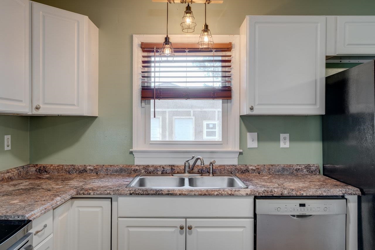 503 6TH ST, GROTTOES, Virginia 24441, 3 Bedrooms Bedrooms, ,1 BathroomBathrooms,Residential,503 6TH ST,662213 MLS # 662213
