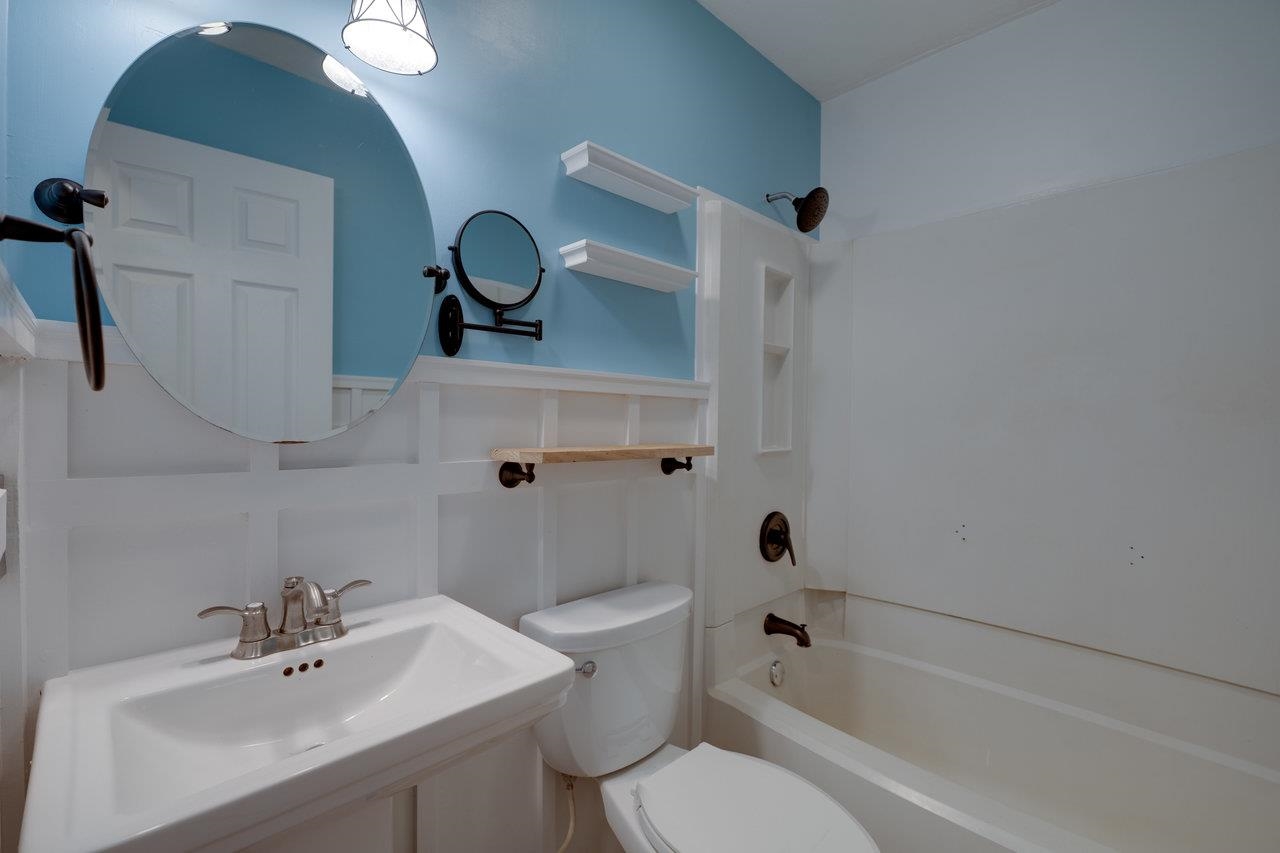 503 6TH ST, GROTTOES, Virginia 24441, 3 Bedrooms Bedrooms, ,1 BathroomBathrooms,Residential,503 6TH ST,662213 MLS # 662213