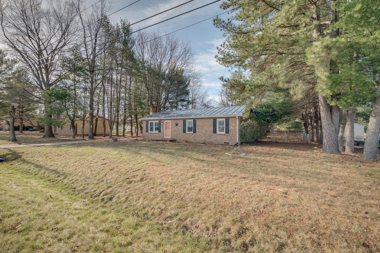 503 6TH ST, GROTTOES, Virginia 24441, 3 Bedrooms Bedrooms, ,1 BathroomBathrooms,Residential,503 6TH ST,662213 MLS # 662213