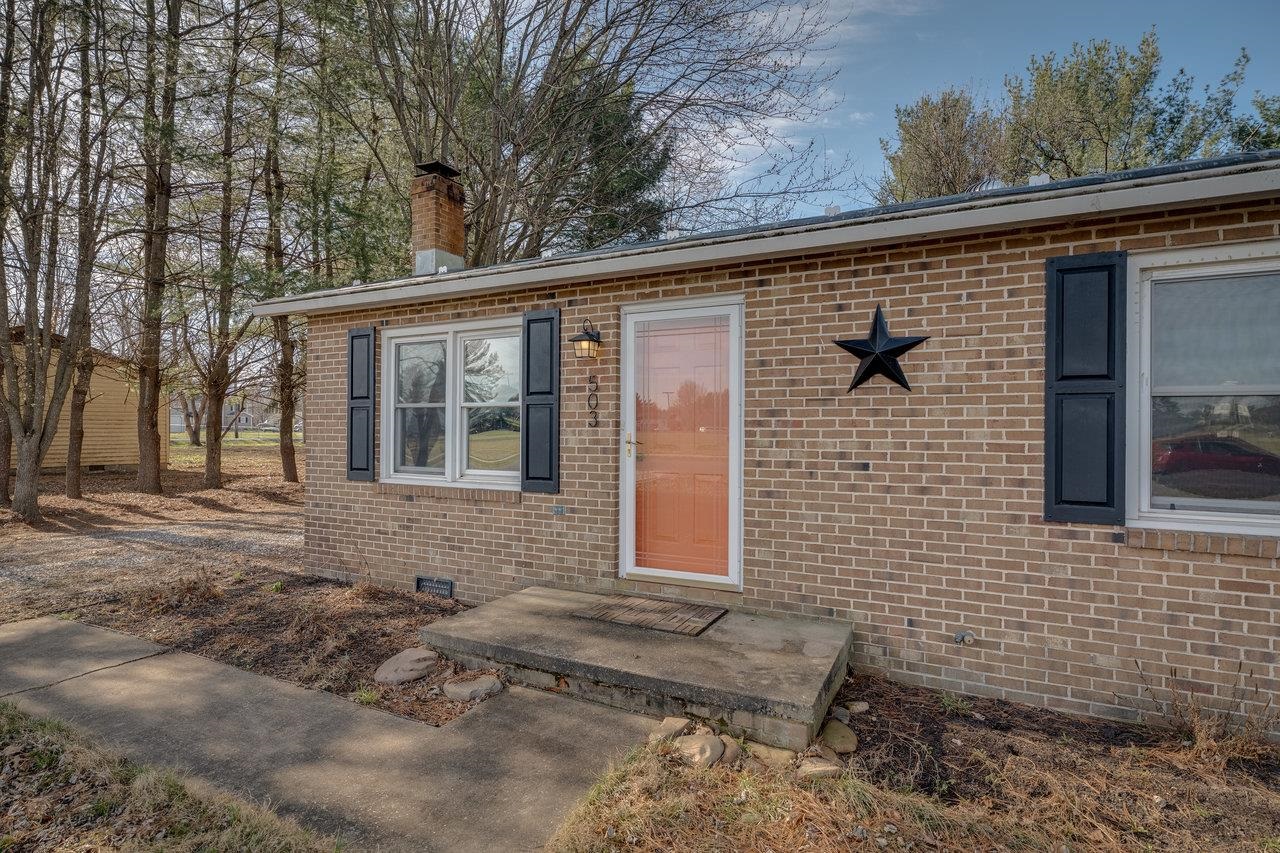 503 6TH ST, GROTTOES, Virginia 24441, 3 Bedrooms Bedrooms, ,1 BathroomBathrooms,Residential,503 6TH ST,662213 MLS # 662213