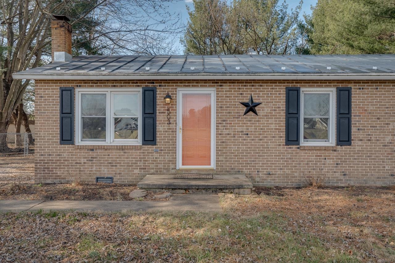 503 6TH ST, GROTTOES, Virginia 24441, 3 Bedrooms Bedrooms, ,1 BathroomBathrooms,Residential,503 6TH ST,662213 MLS # 662213