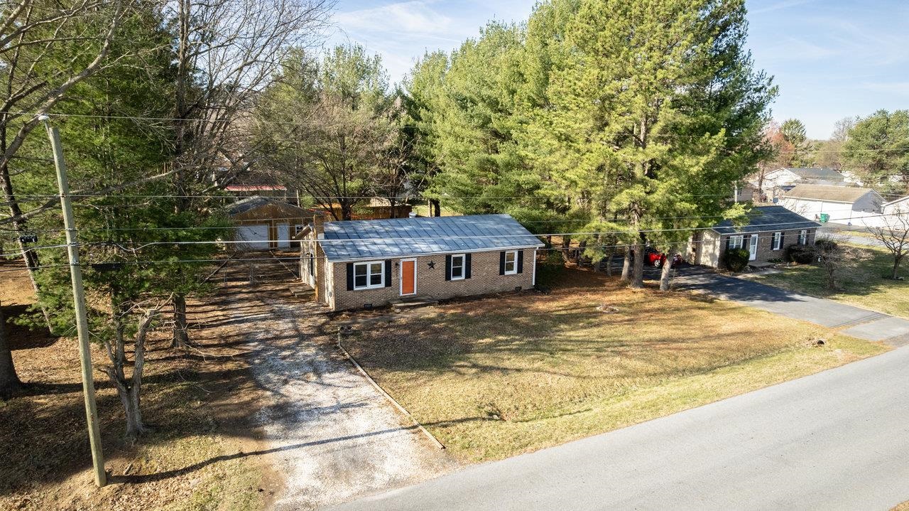 503 6TH ST, GROTTOES, Virginia 24441, 3 Bedrooms Bedrooms, ,1 BathroomBathrooms,Residential,503 6TH ST,662213 MLS # 662213