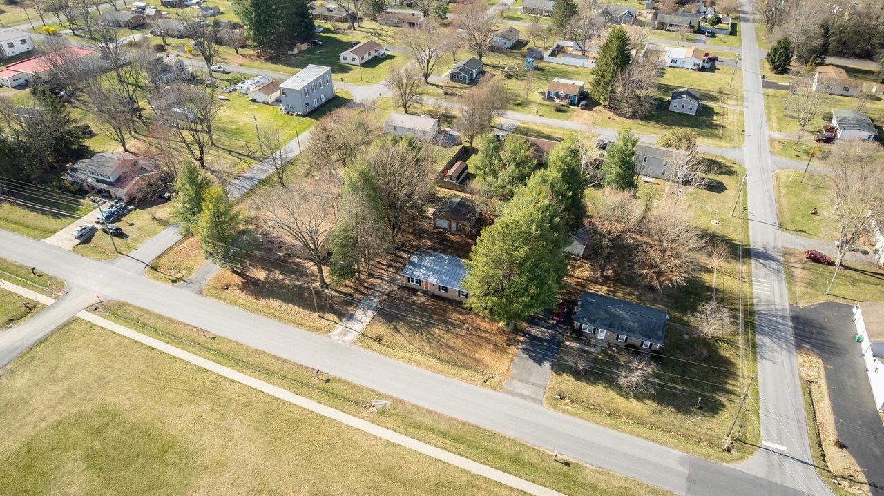 503 6TH ST, GROTTOES, Virginia 24441, 3 Bedrooms Bedrooms, ,1 BathroomBathrooms,Residential,503 6TH ST,662213 MLS # 662213