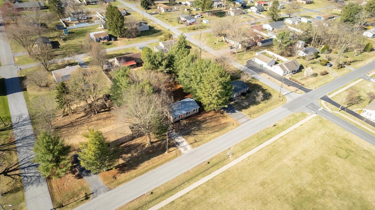 503 6TH ST, GROTTOES, Virginia 24441, 3 Bedrooms Bedrooms, ,1 BathroomBathrooms,Residential,503 6TH ST,662213 MLS # 662213