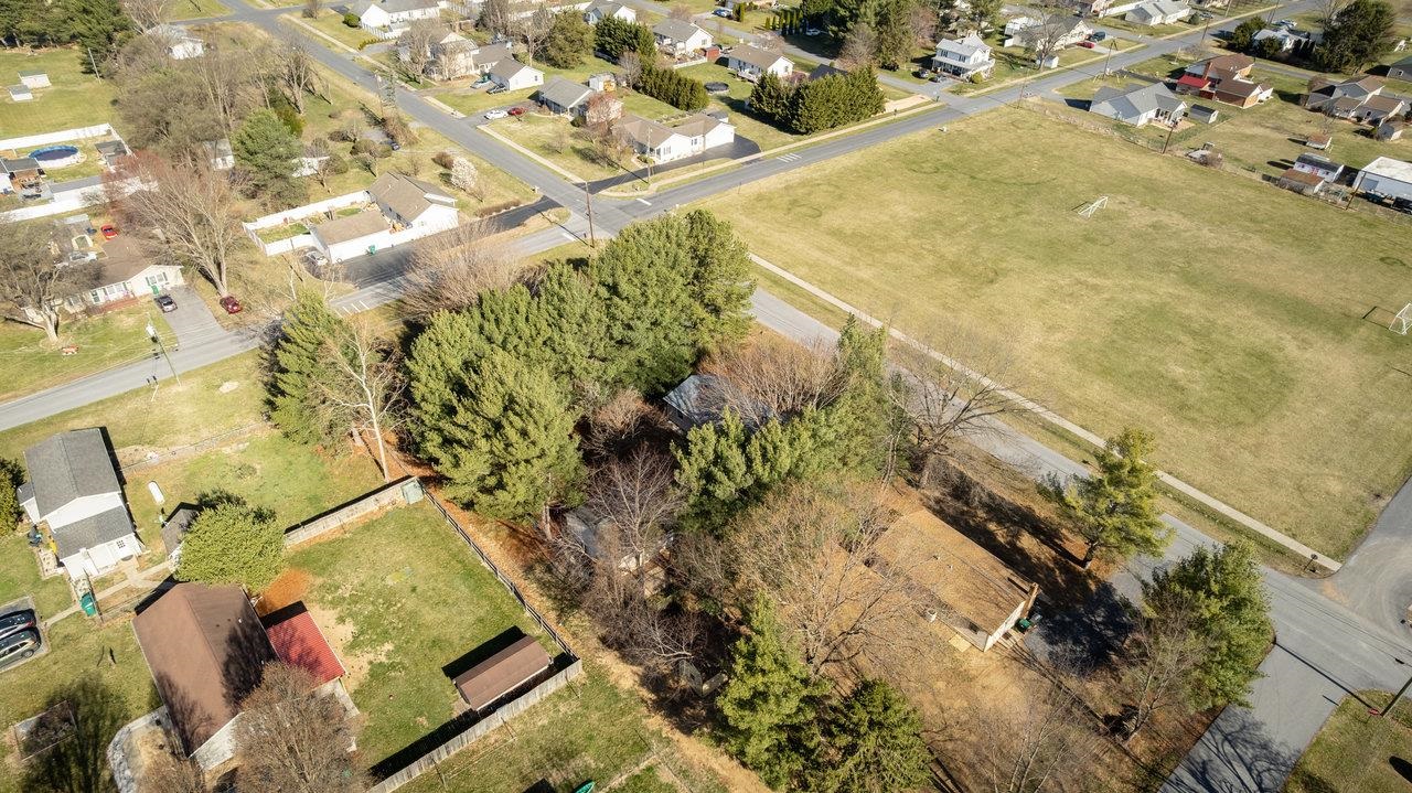 503 6TH ST, GROTTOES, Virginia 24441, 3 Bedrooms Bedrooms, ,1 BathroomBathrooms,Residential,503 6TH ST,662213 MLS # 662213
