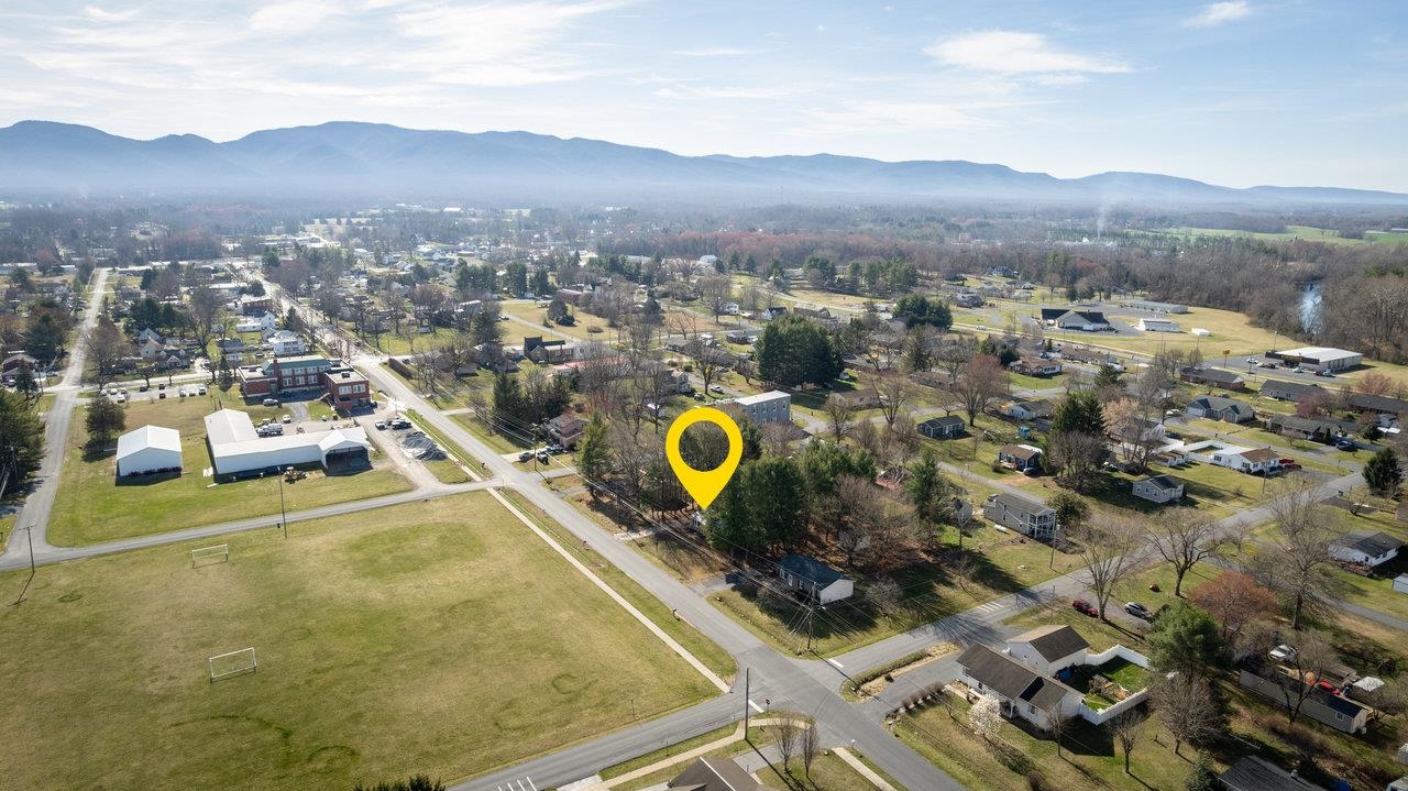 503 6TH ST, GROTTOES, Virginia 24441, 3 Bedrooms Bedrooms, ,1 BathroomBathrooms,Residential,503 6TH ST,662213 MLS # 662213