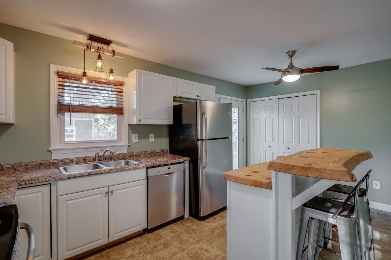 503 6TH ST, GROTTOES, Virginia 24441, 3 Bedrooms Bedrooms, ,1 BathroomBathrooms,Residential,503 6TH ST,662213 MLS # 662213