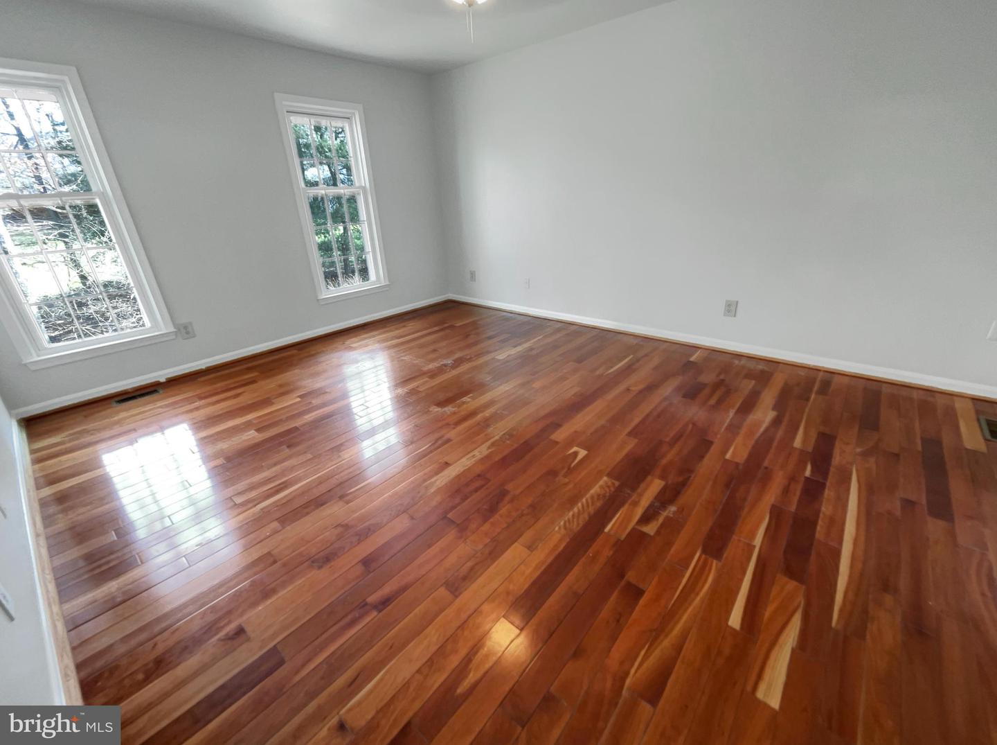 2724 VALESTRA CIR, OAKTON, Virginia 22124, 4 Bedrooms Bedrooms, ,3 BathroomsBathrooms,Residential,For sale,2724 VALESTRA CIR,VAFX2227706 MLS # VAFX2227706