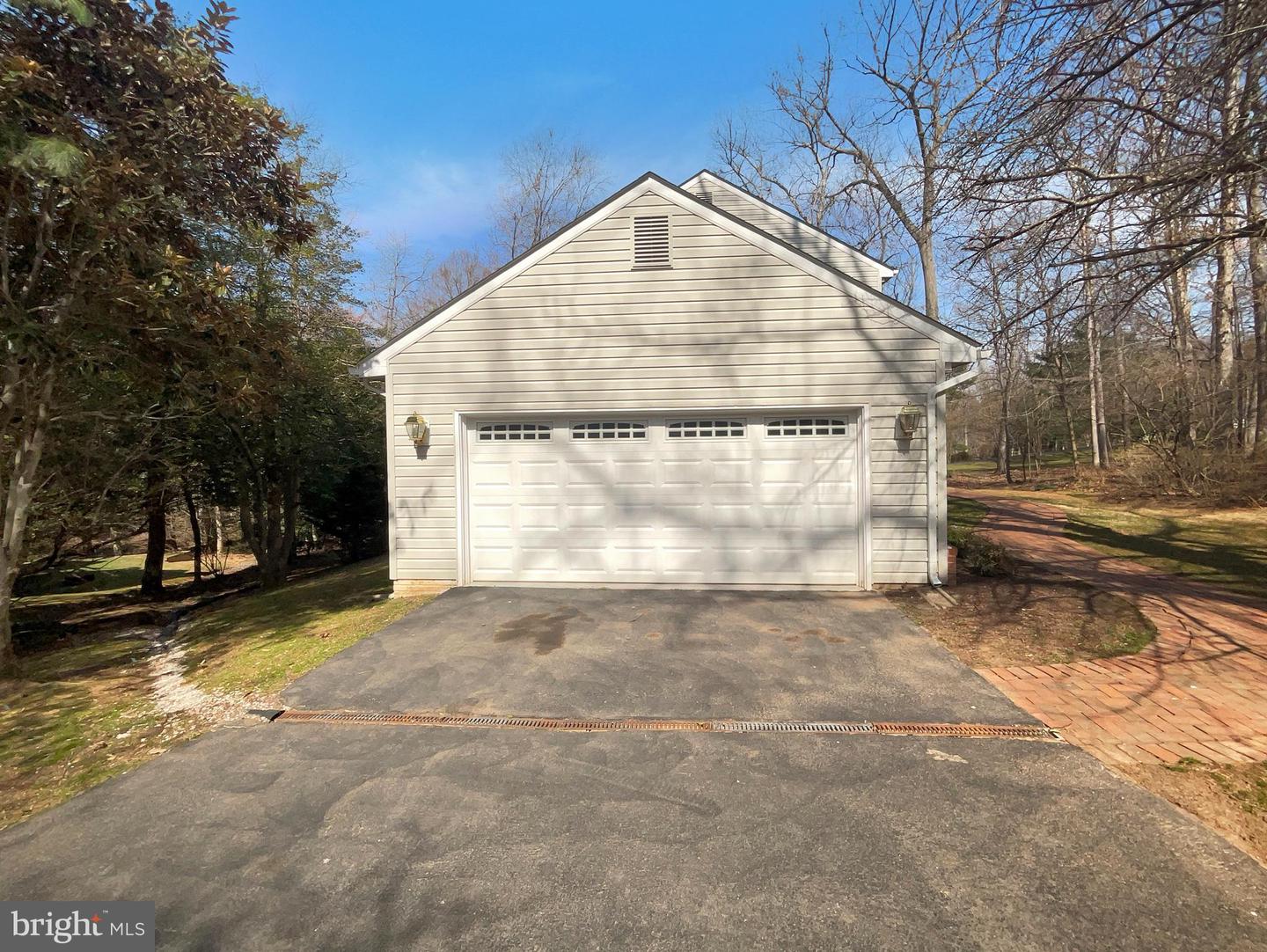 2724 VALESTRA CIR, OAKTON, Virginia 22124, 4 Bedrooms Bedrooms, ,3 BathroomsBathrooms,Residential,For sale,2724 VALESTRA CIR,VAFX2227706 MLS # VAFX2227706