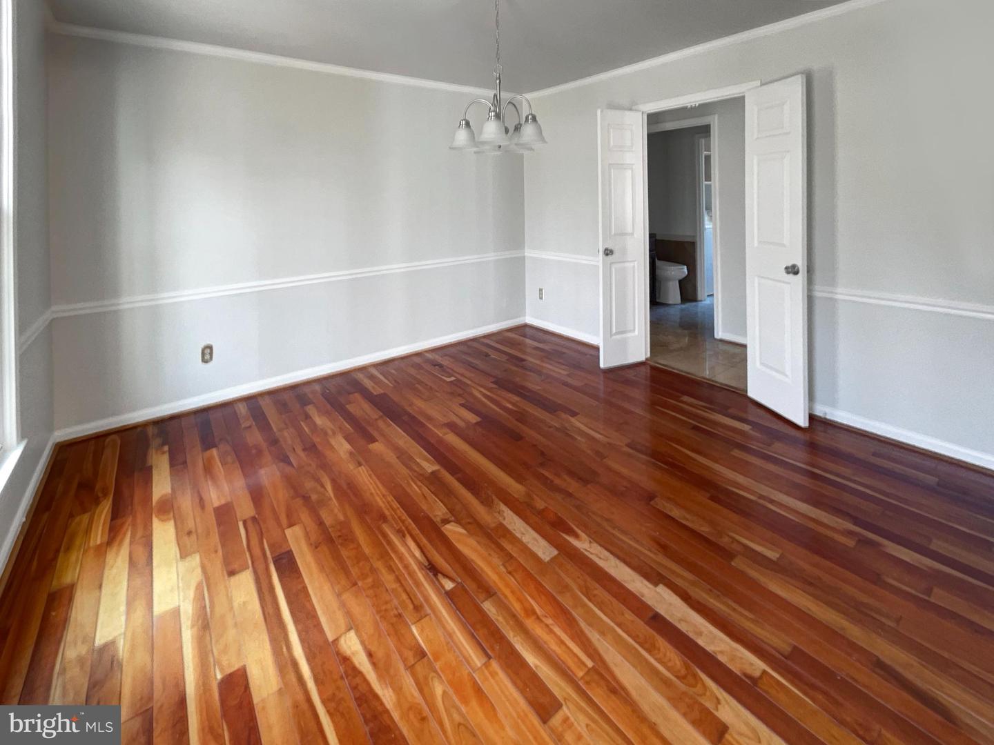 2724 VALESTRA CIR, OAKTON, Virginia 22124, 4 Bedrooms Bedrooms, ,3 BathroomsBathrooms,Residential,For sale,2724 VALESTRA CIR,VAFX2227706 MLS # VAFX2227706