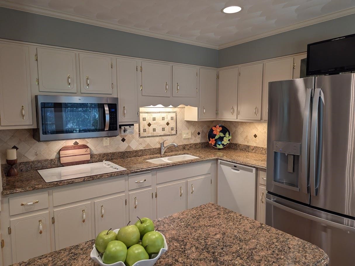 407 CARDINAL ST, STAUNTON, Virginia 24401, 3 Bedrooms Bedrooms, ,2 BathroomsBathrooms,Residential,MOVE-IN READY,407 CARDINAL ST,663650 MLS # 663650