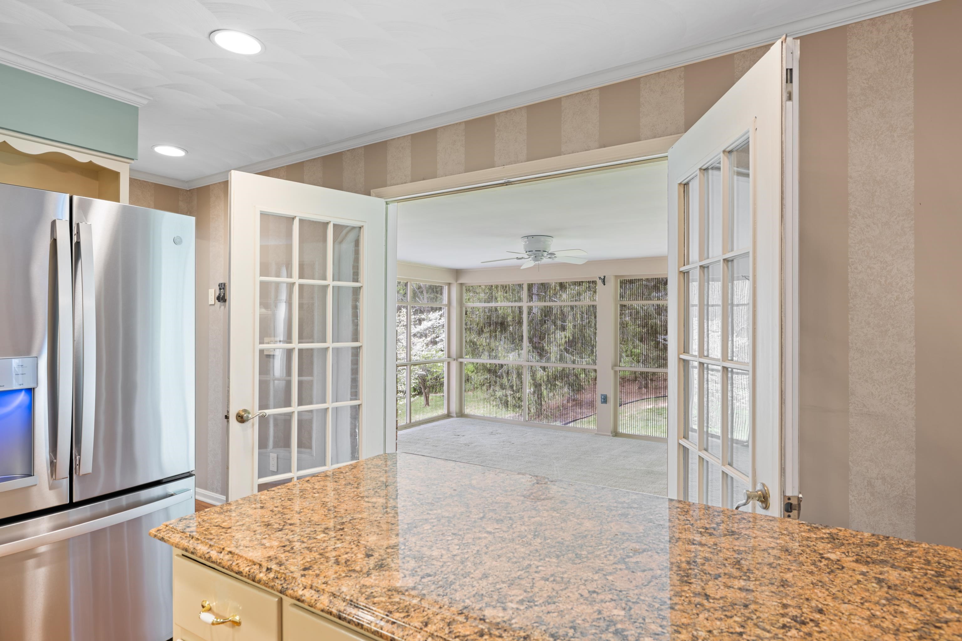 407 CARDINAL ST, STAUNTON, Virginia 24401, 3 Bedrooms Bedrooms, ,2 BathroomsBathrooms,Residential,MOVE-IN READY,407 CARDINAL ST,663650 MLS # 663650