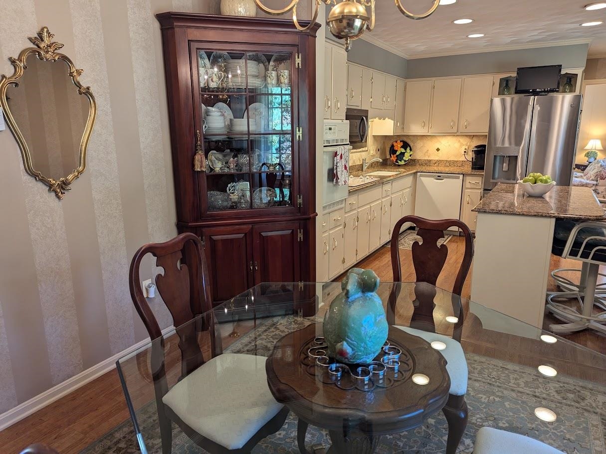 407 CARDINAL ST, STAUNTON, Virginia 24401, 3 Bedrooms Bedrooms, ,2 BathroomsBathrooms,Residential,MOVE-IN READY,407 CARDINAL ST,663650 MLS # 663650