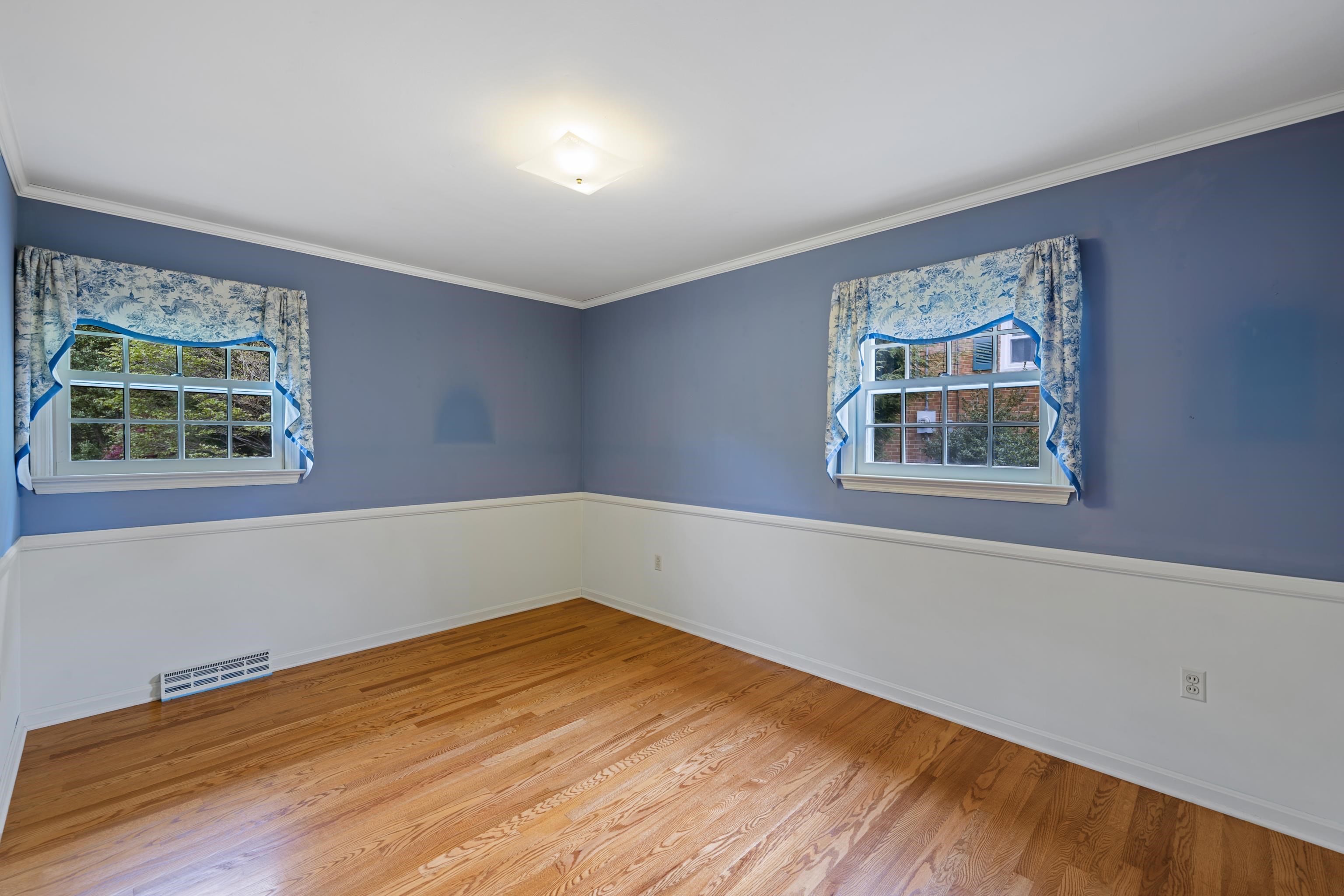 407 CARDINAL ST, STAUNTON, Virginia 24401, 3 Bedrooms Bedrooms, ,2 BathroomsBathrooms,Residential,MOVE-IN READY,407 CARDINAL ST,663650 MLS # 663650