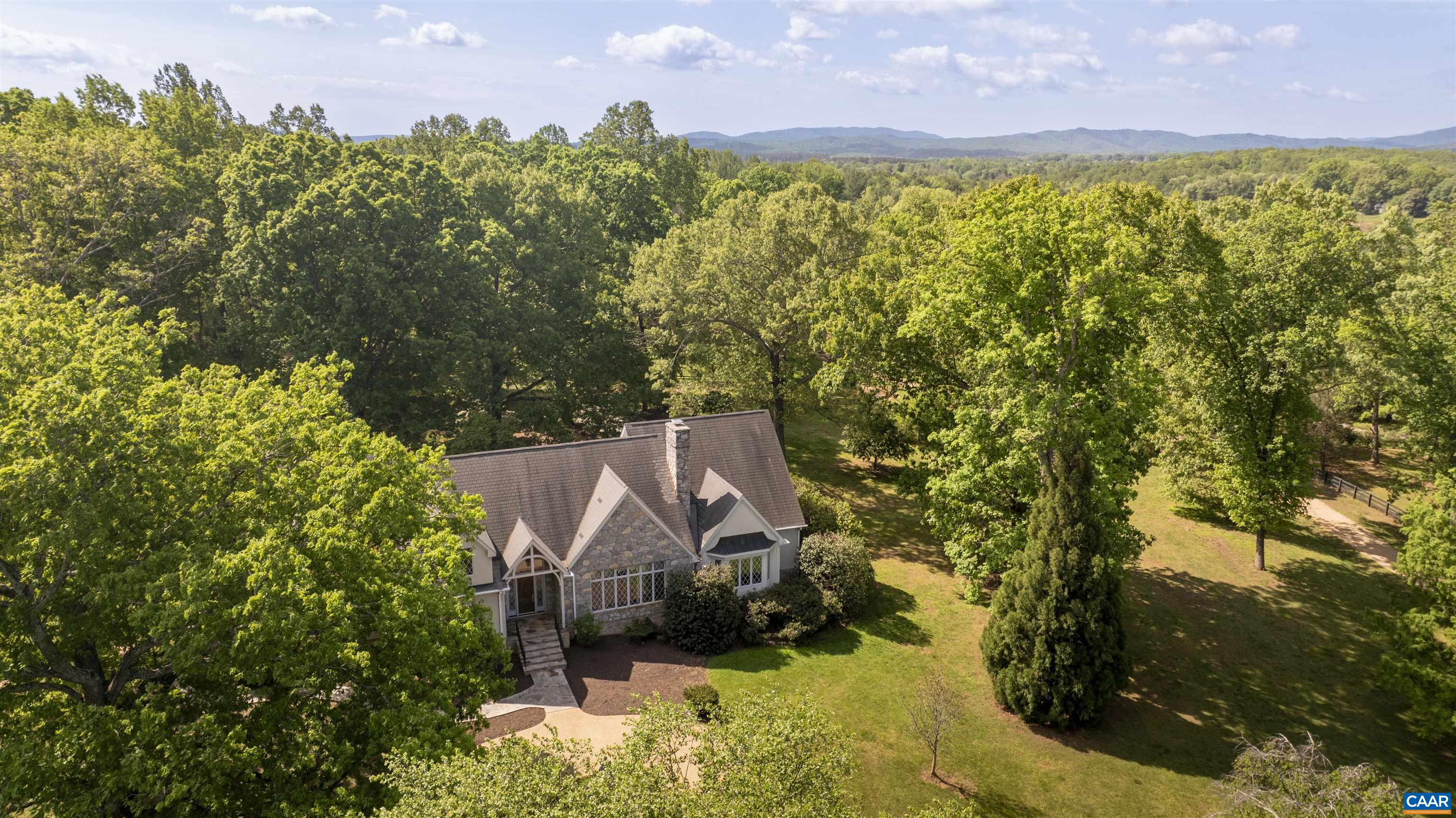 2121 GARTH RD, CHARLOTTESVILLE, Virginia 22901, 3 Bedrooms Bedrooms, ,3 BathroomsBathrooms,Residential,MAJESTIC OAKS,2121 GARTH RD,664135 MLS # 664135