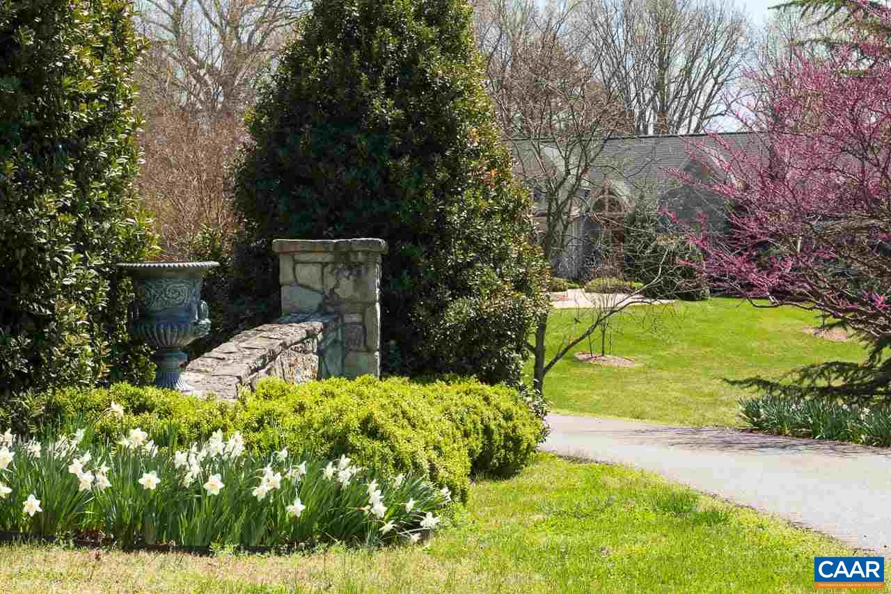 2121 GARTH RD, CHARLOTTESVILLE, Virginia 22901, 3 Bedrooms Bedrooms, ,3 BathroomsBathrooms,Residential,MAJESTIC OAKS,2121 GARTH RD,664135 MLS # 664135