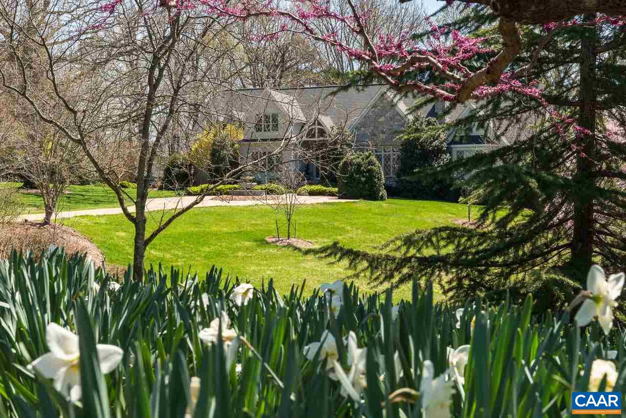 2121 GARTH RD, CHARLOTTESVILLE, Virginia 22901, 3 Bedrooms Bedrooms, ,3 BathroomsBathrooms,Residential,MAJESTIC OAKS,2121 GARTH RD,664135 MLS # 664135