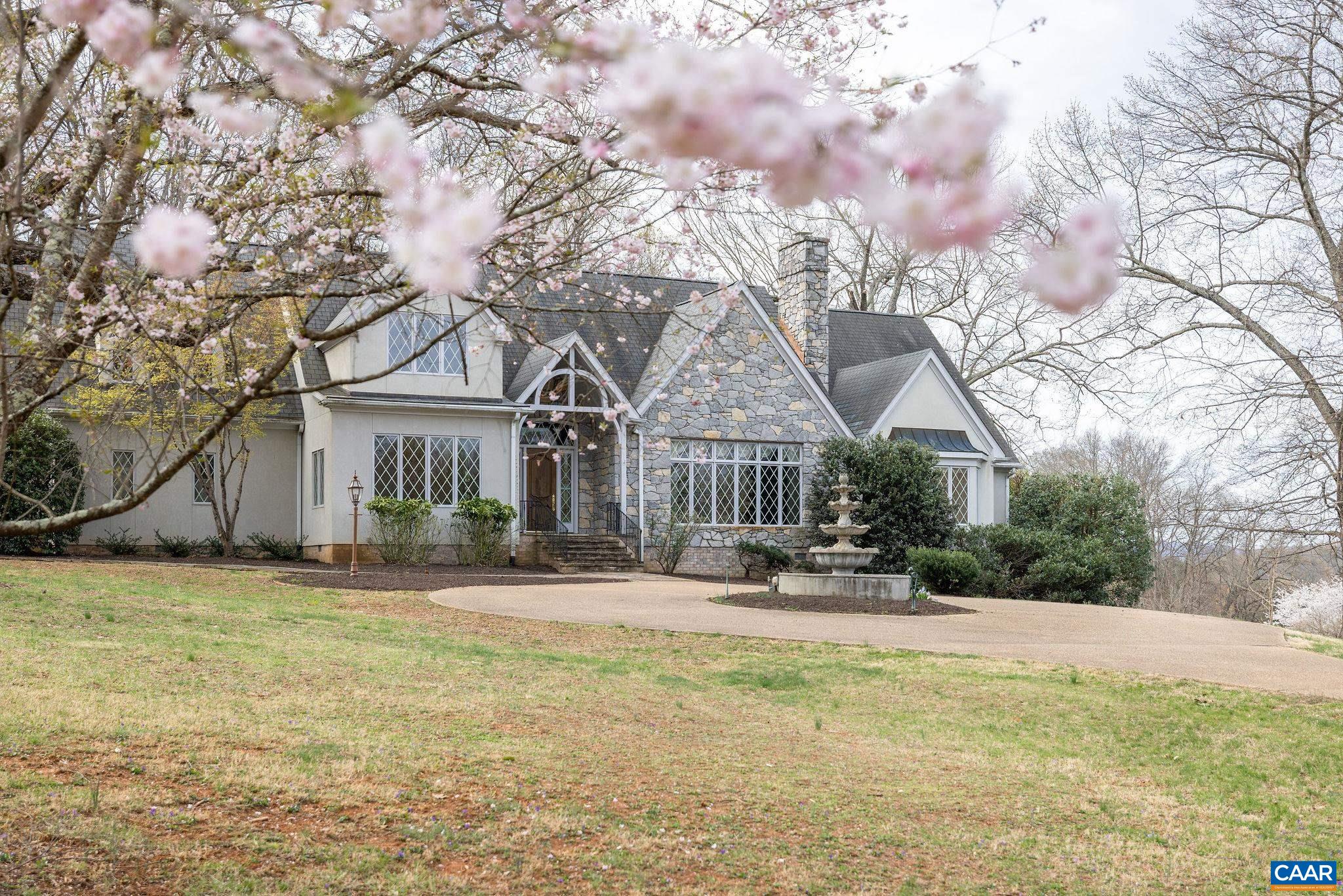 2121 GARTH RD, CHARLOTTESVILLE, Virginia 22901, 3 Bedrooms Bedrooms, ,3 BathroomsBathrooms,Residential,MAJESTIC OAKS,2121 GARTH RD,664135 MLS # 664135