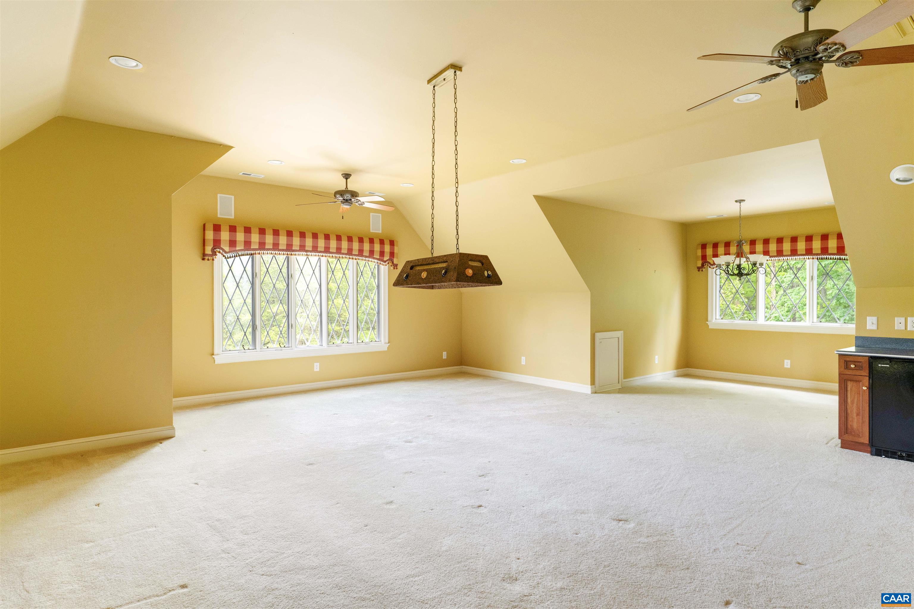 2121 GARTH RD, CHARLOTTESVILLE, Virginia 22901, 3 Bedrooms Bedrooms, ,3 BathroomsBathrooms,Residential,MAJESTIC OAKS,2121 GARTH RD,664135 MLS # 664135