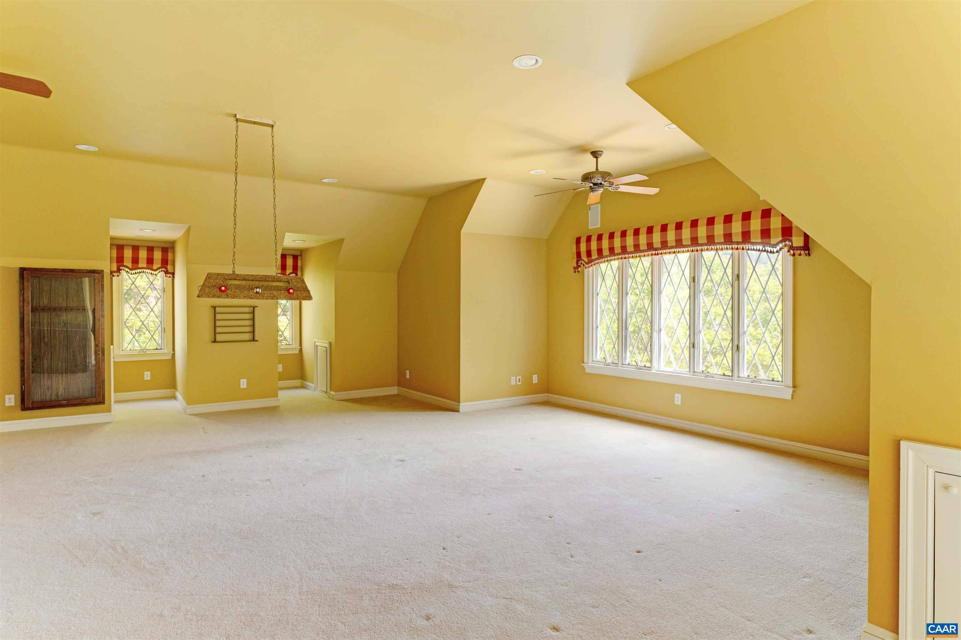 2121 GARTH RD, CHARLOTTESVILLE, Virginia 22901, 3 Bedrooms Bedrooms, ,3 BathroomsBathrooms,Residential,MAJESTIC OAKS,2121 GARTH RD,664135 MLS # 664135